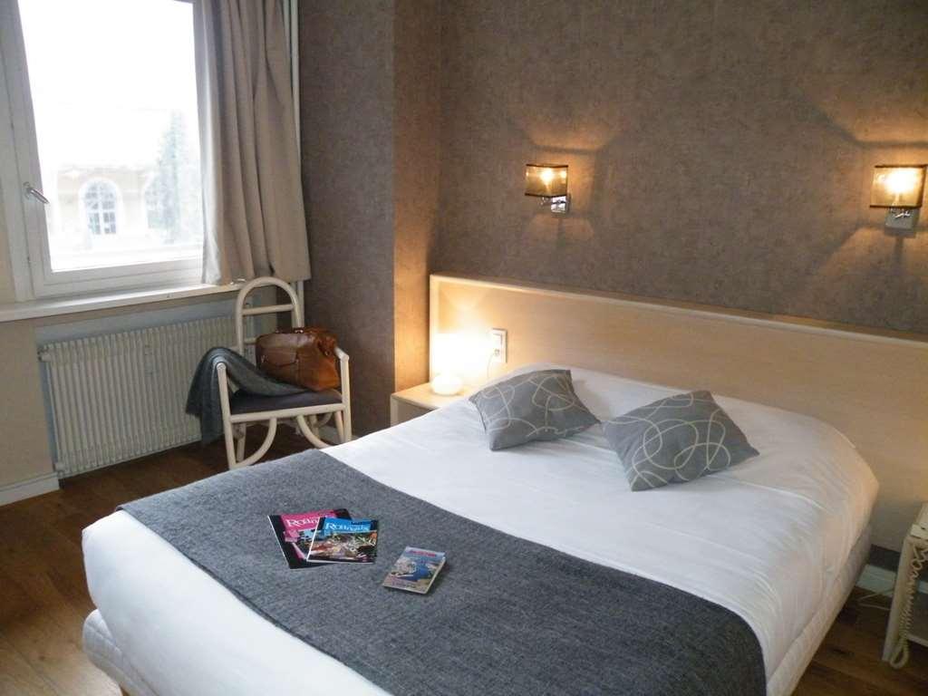 Brit Hotel Roanne - Le Grand Hotel חדר תמונה