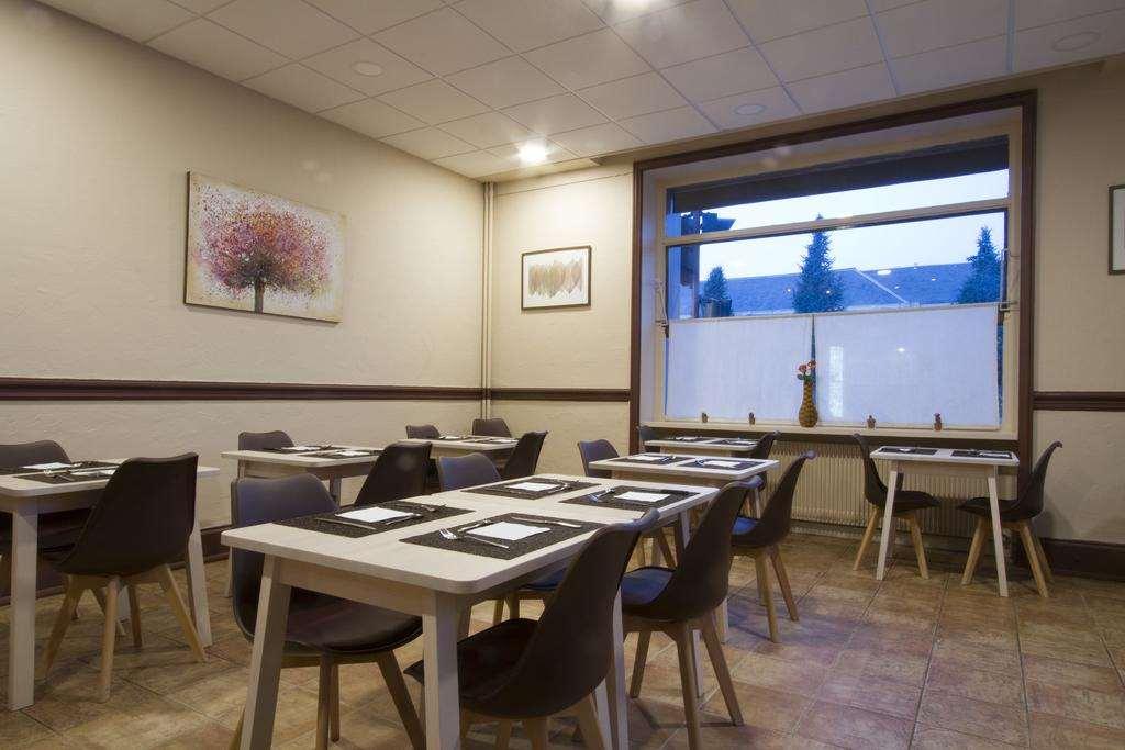 Brit Hotel Roanne - Le Grand Hotel מסעדה תמונה