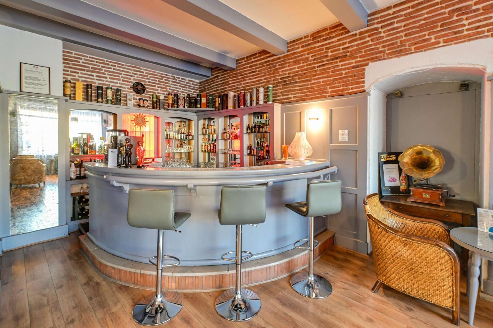 Brit Hotel Roanne - Le Grand Hotel מראה חיצוני תמונה