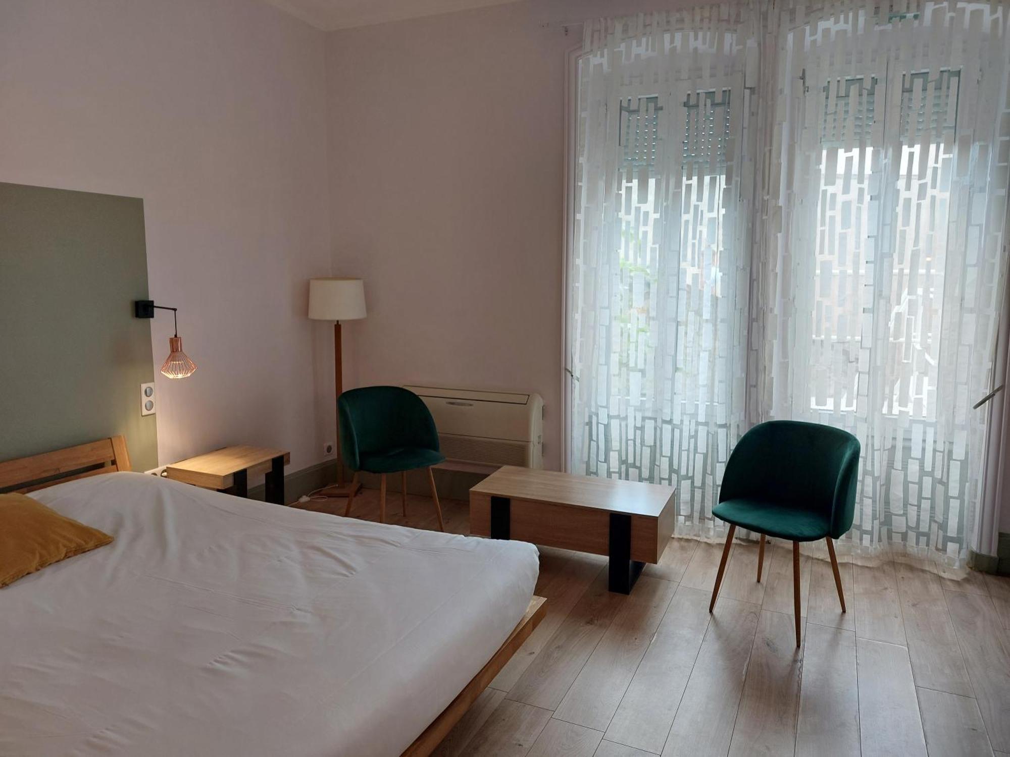 Brit Hotel Roanne - Le Grand Hotel מראה חיצוני תמונה