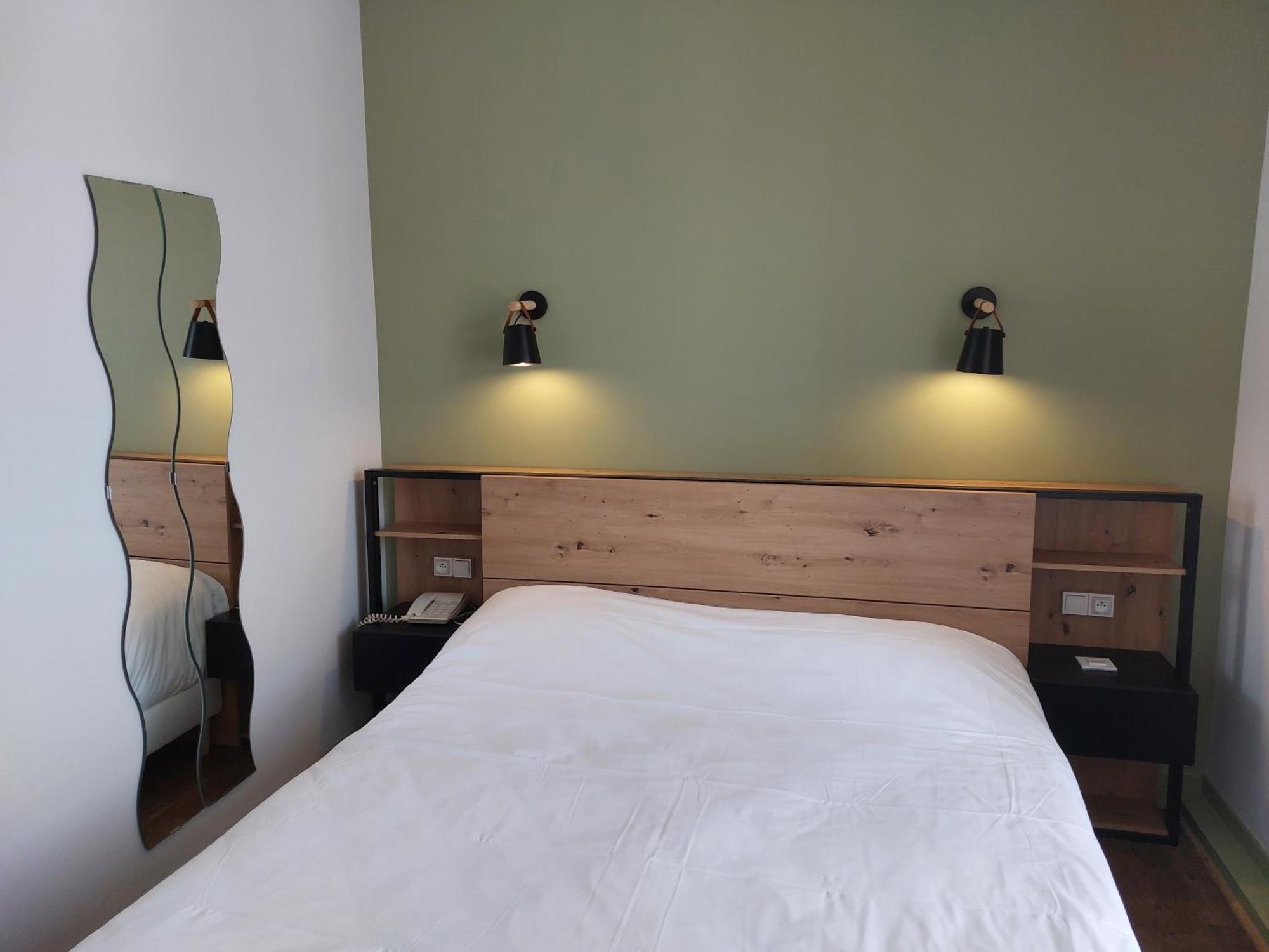 Brit Hotel Roanne - Le Grand Hotel מראה חיצוני תמונה