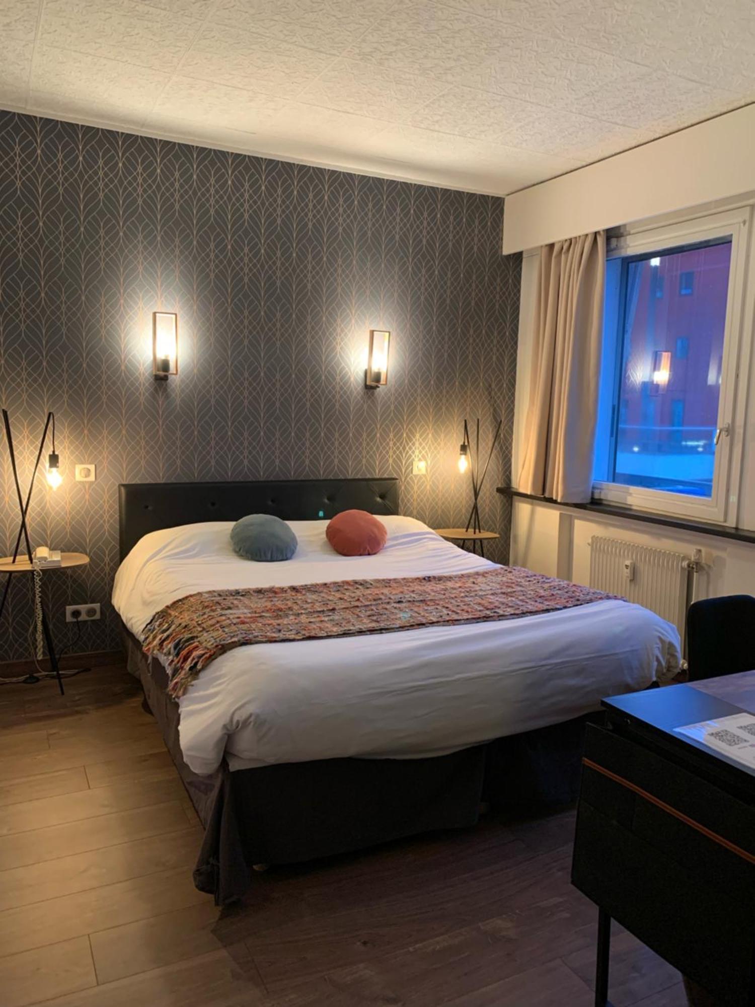 Brit Hotel Roanne - Le Grand Hotel מראה חיצוני תמונה