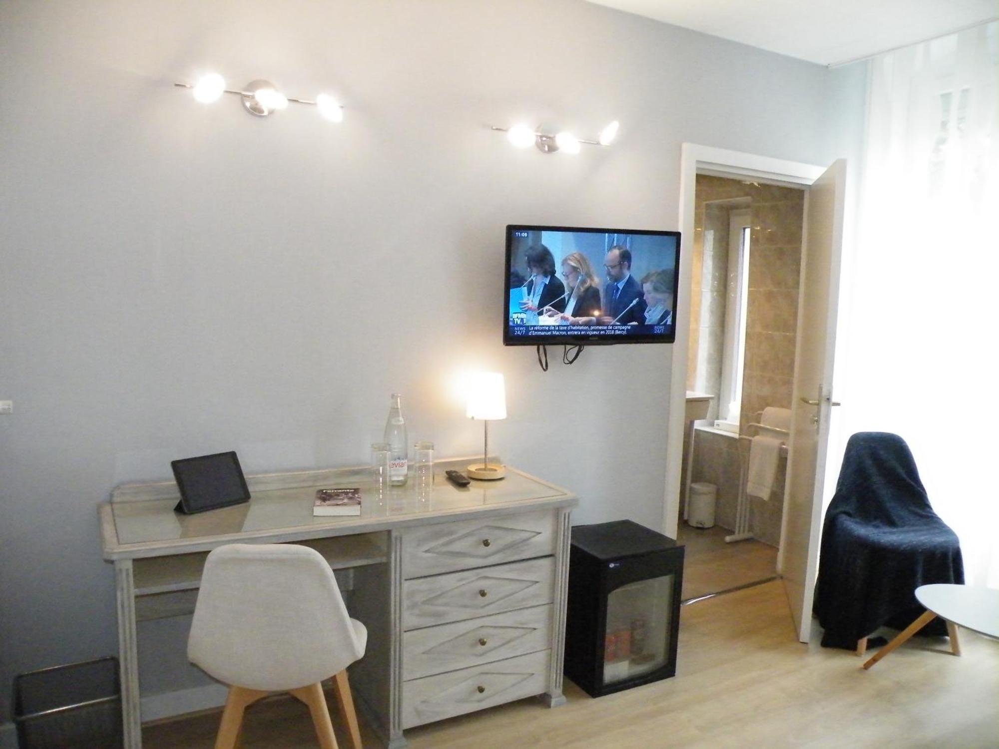 Brit Hotel Roanne - Le Grand Hotel מראה חיצוני תמונה