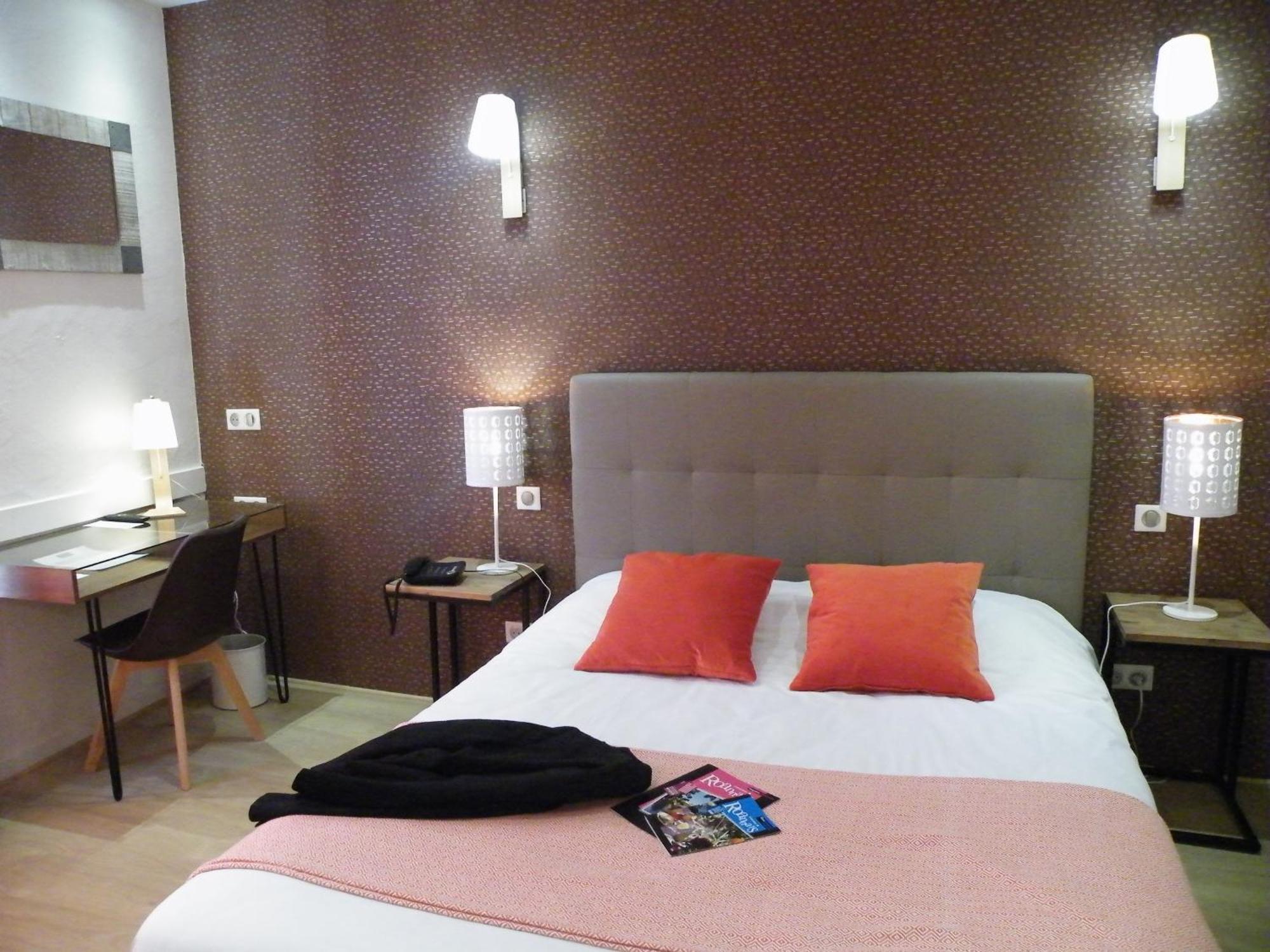Brit Hotel Roanne - Le Grand Hotel מראה חיצוני תמונה