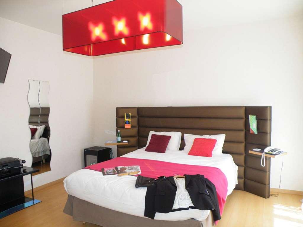 Brit Hotel Roanne - Le Grand Hotel חדר תמונה